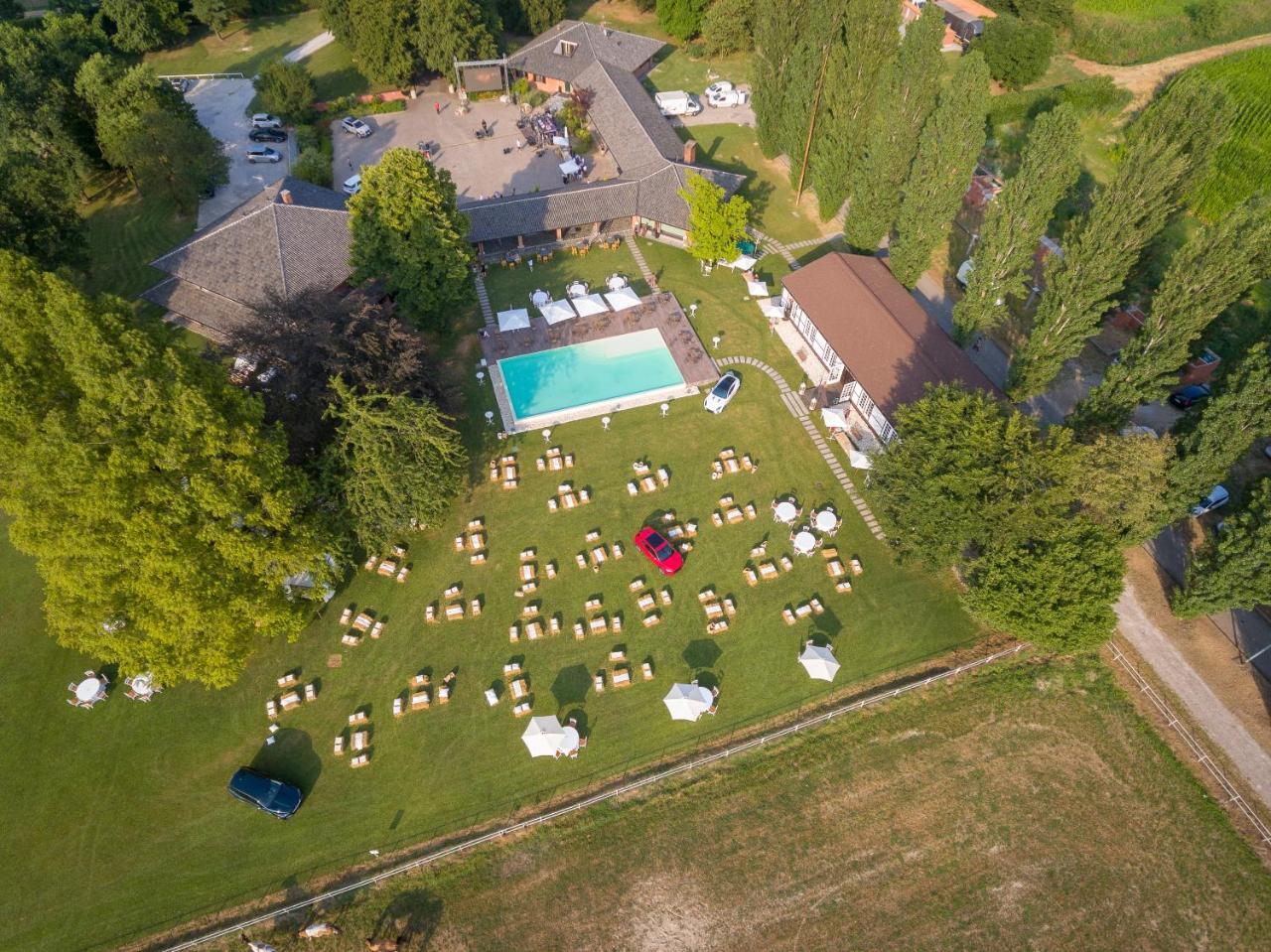 Agriturismo Tenuta "Il Cigno" Villanterio Bagian luar foto