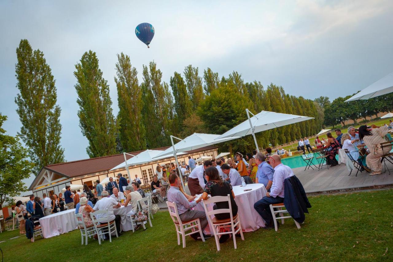 Agriturismo Tenuta "Il Cigno" Villanterio Bagian luar foto