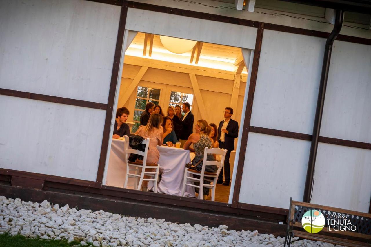 Agriturismo Tenuta "Il Cigno" Villanterio Bagian luar foto